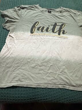 Faith top